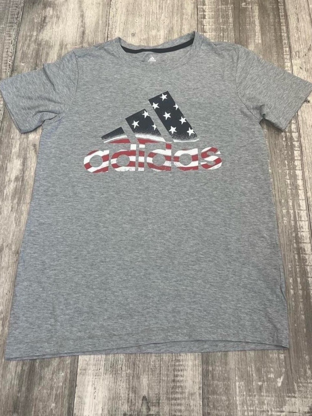 Adidas Gray Tee with American Flag Logo Kids Size Large 14/16